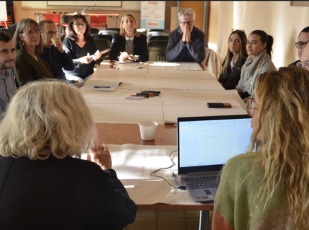 « Accompagner et intégrer avec l’IA : nouvelles perspectives contre l’illettrisme ? »